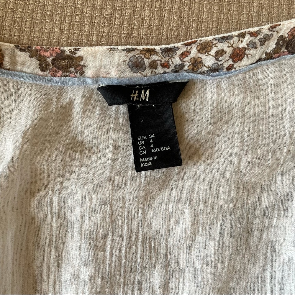 h&m button up top - Picture 3 of 3